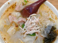 -三好食堂(煎饺·馄饨·肉饼米线·盛世广场店)