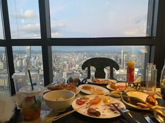 -锦厨国际自助餐厅 · 云端景观 (昆明索菲特大酒店)