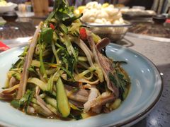 -山河屯铁锅炖(哈西站店)