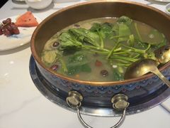 -牛员外鲜切牛肉火锅