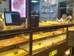 面包甜点陈列柜-鲍师傅糕点(江苏路店)