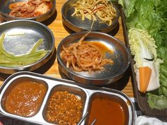 -青瓦炭韩潮烤肉(花园道店)