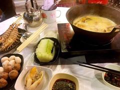 -鲜入围煮花胶鸡海鲜火锅