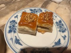 桂花千层酥-广州花园酒店荔湾亭·地道点心·粤式饮茶