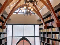 -钟书阁(松江泰晤士小镇店)