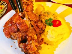 德式烤猪肘配酸菜土豆泥-申德勒加油站西餐厅(日坛路总店)