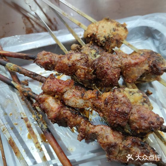新疆兄弟烧烤(学府街店)