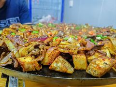 -老周炒拨拉(甘州总店)