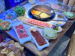 -热火朝天鲜切牛肉火锅(南强街巷店)