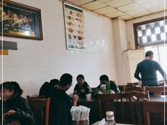大堂-好地方伊斯兰抓饭拌面