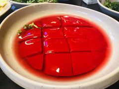 -茅草房·河畔园林火锅