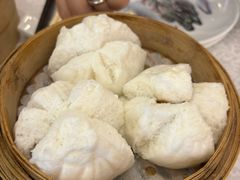 蜜汁叉燒包-沙田新强记烧鹅海鲜酒家