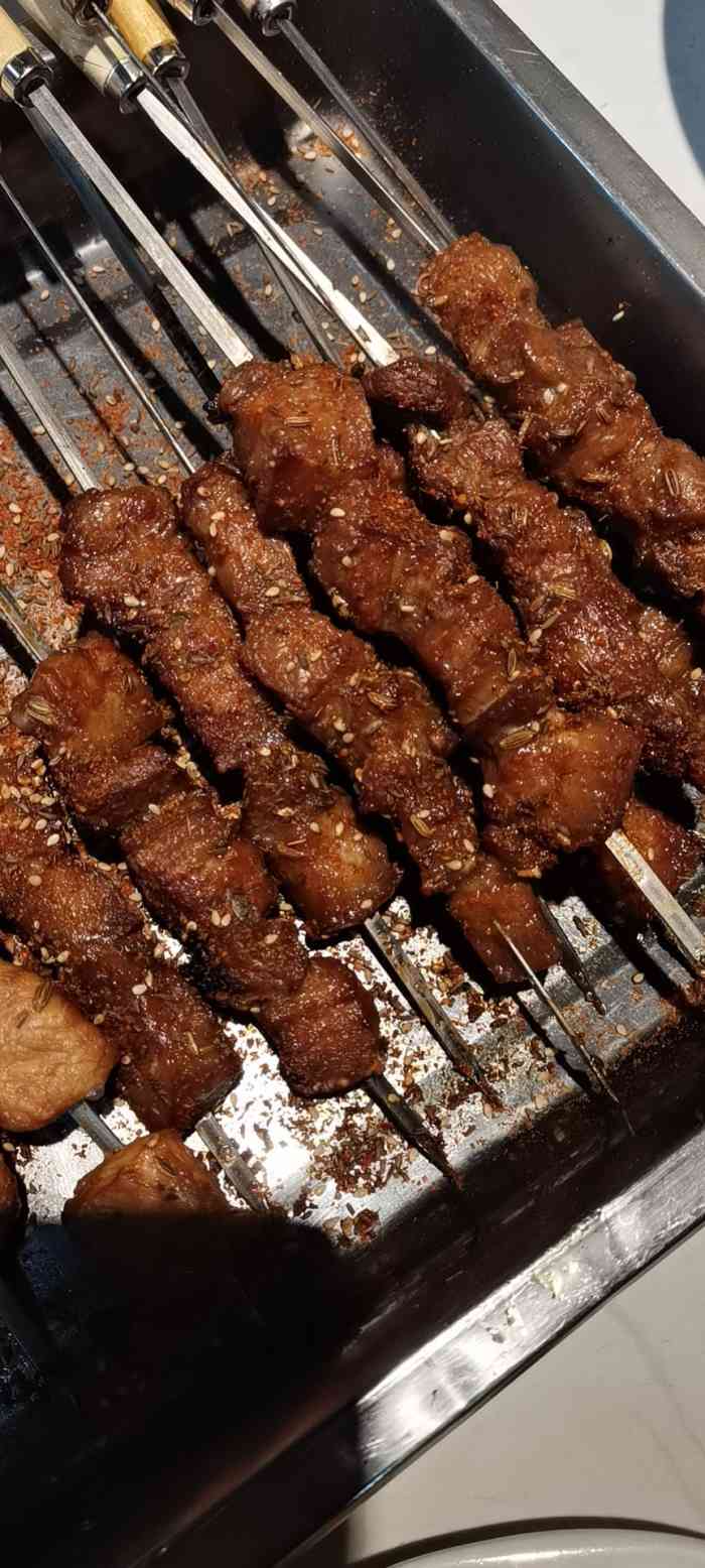 老北京电烤串-"被小伙伴种草的串店,之前老看见大肉串照片.