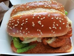 新奥尔良烤鸡腿堡S-肯德基(杭州和平饭店)