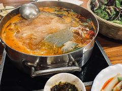 -苗家大院酸汤鱼(贵阳北站店)