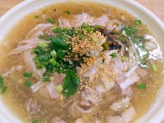 -啊墨江牛烂烀米线