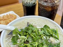 -荣晖咖啡美食(司打口店)