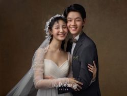 -乐派诗婚纱摄影