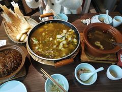 -有红鸡毛店·川菜(建设路店)