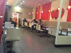 大堂-麦当劳(花桥得来速店)