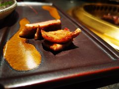-铭牛烧肉·和牛海鲜自助(高新月牙湖店)