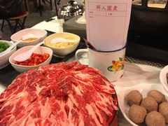 -鲜入围煮花胶鸡海鲜火锅