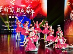 -百韵艺术少儿舞蹈培训学校(八方龙泊湾校区)