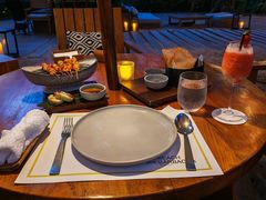 -三亚艾迪逊酒店·海滩烧烤 BARBACOA·现场乐队·浪漫晚餐·烧烤海鲜