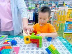 -百荣二期玩具城