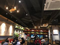 大堂-渝是乎川渝小炒(新世界百货望京店)