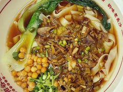 -呷佬·长沙手工米粉(金沙江路店)