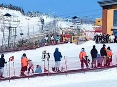 -采薇庄园四季滑雪场