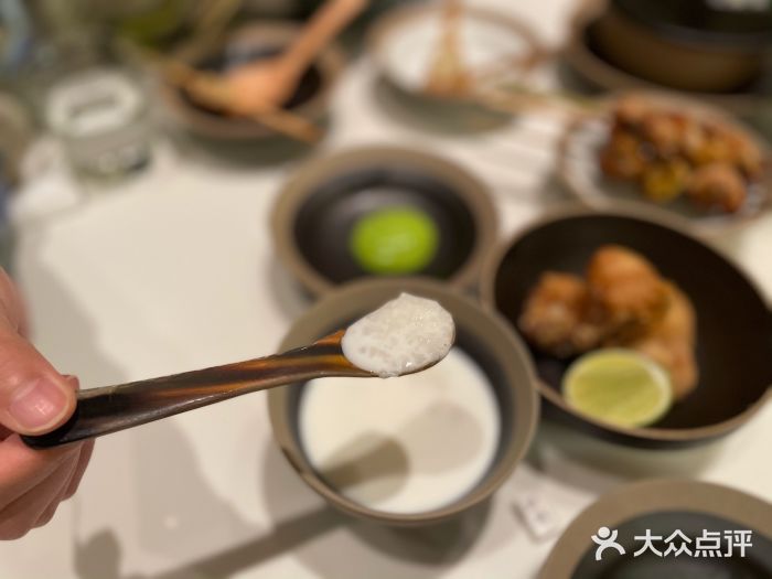 胡麻(静安嘉里店)奶白酒图片