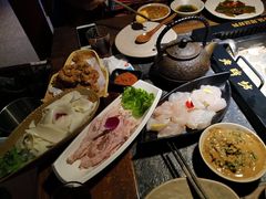 鸭掌-老牌坊云南鱼豆花火锅(哈西万达店)