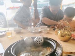 -濠轩阁特色生蚝火锅(水湾路店)