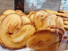 蝴蝶酥-长发西饼(临顿路店)