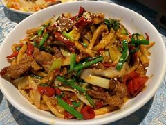 新疆大盘鸡-巴扎美食·新疆菜·西域歌舞表演餐厅(新疆大厦店)