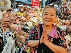 -瓦洛洛传统市场