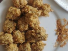 干炸丸子-北京龙庆四季香农家饭庄·灶台鱼·碳烤虹鳟鱼(龙庆峡店)