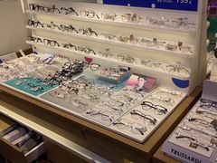 -爱视眸Eyeblling眼镜·依视路·蔡司镜片折扣店(百联南方商城购物中心)