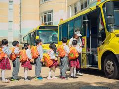 -上海青草地幼儿园