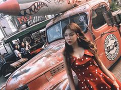 -席娜卡琳火车铁道夜市