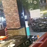 朋友们来三亚必须要来他们家吃烧烤，必吃的一家店