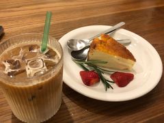 -花苑里咖啡(威远店)