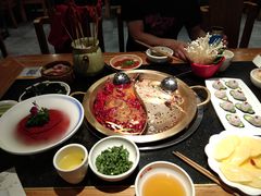 -潮火锅·麻辣牛肉火锅(观音桥方圆·LIVE店)