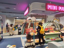 -奈尔宝家庭中心·亲子餐厅(北京东坝万达店)