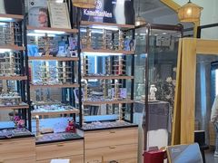 -肆兮眼镜·蔡司·徕卡战略合作店(大坪店)