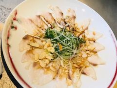 薄切鲜鱼片-穹六人间 people 6(岳阳路店)