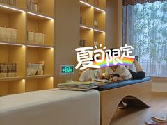 -漕河泾街道图书馆(漕河泾社区文化活动中心店)