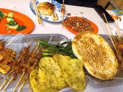 -正宗新疆天山烧烤(贵新街店)